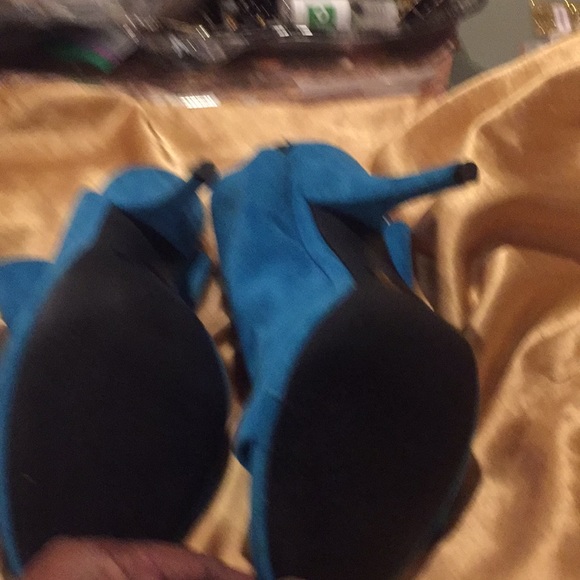 SOFT SUEDE SLING BACK HEELS - Picture 2 of 5